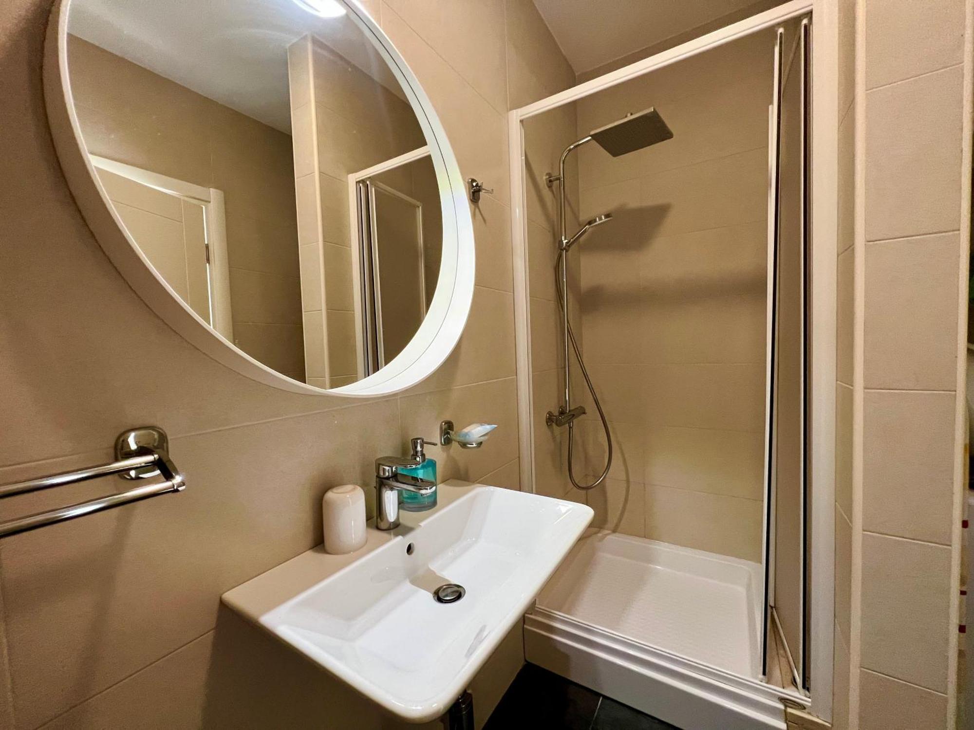Acacia Hill B8 Apartment Thenovici Ngoại thất bức ảnh